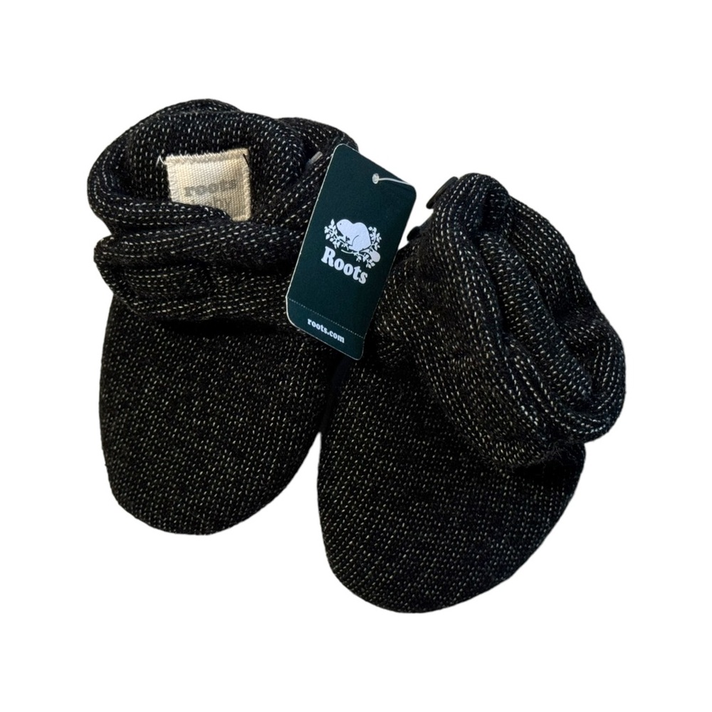 ⭐️ 5/$30 Roots Kids Baby’s First Booties Brand New size 0-6 Months